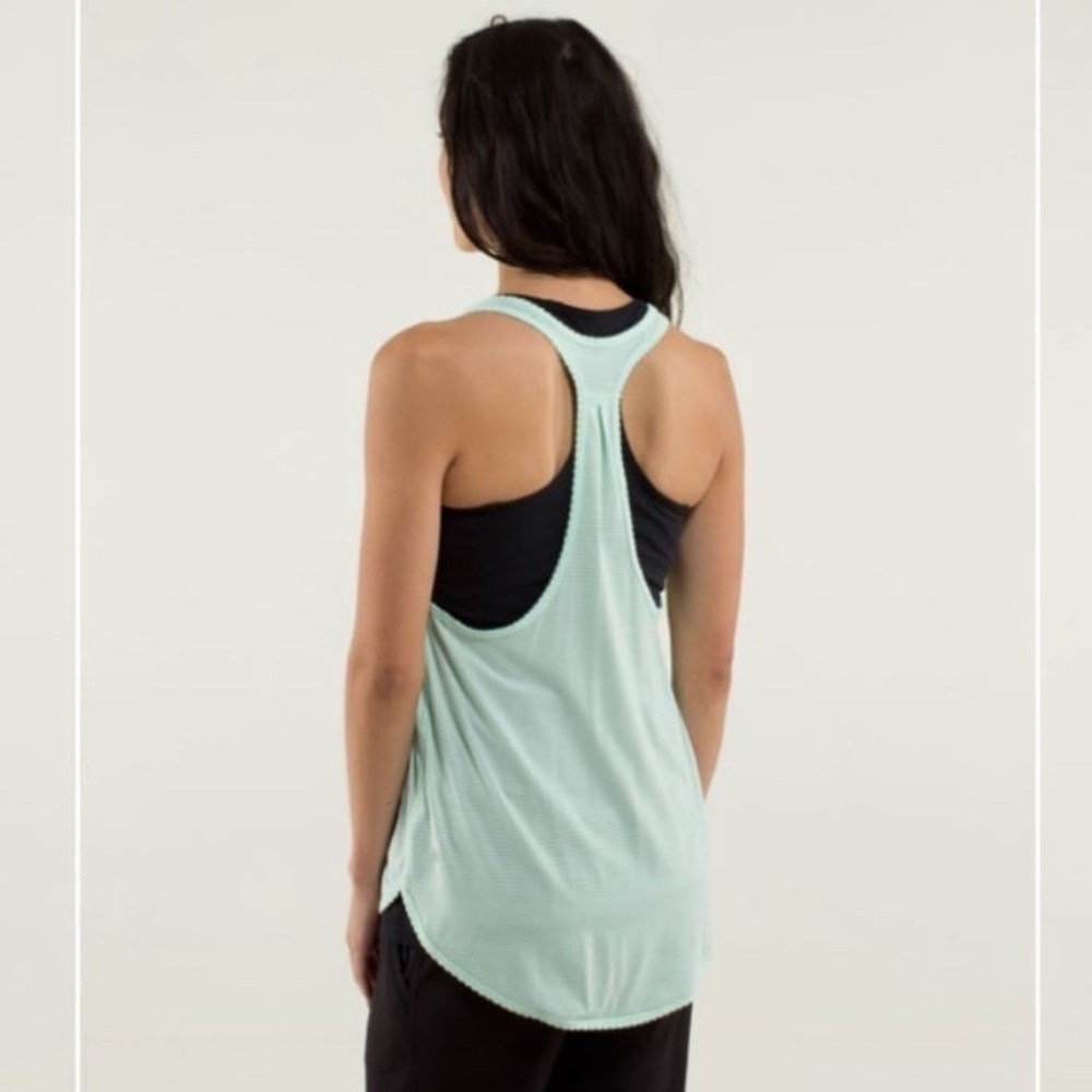 Lululemon 105 F Singlet SZ 4